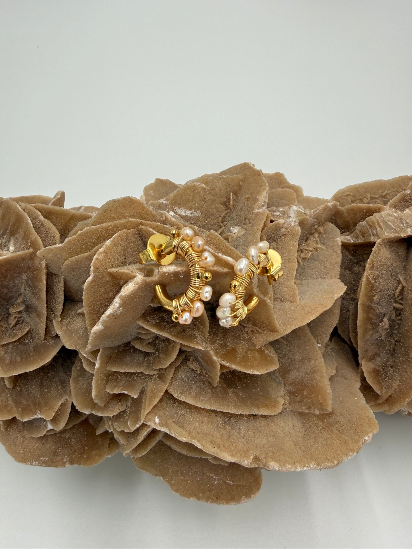 Salento - Chooker with three charms - handmade