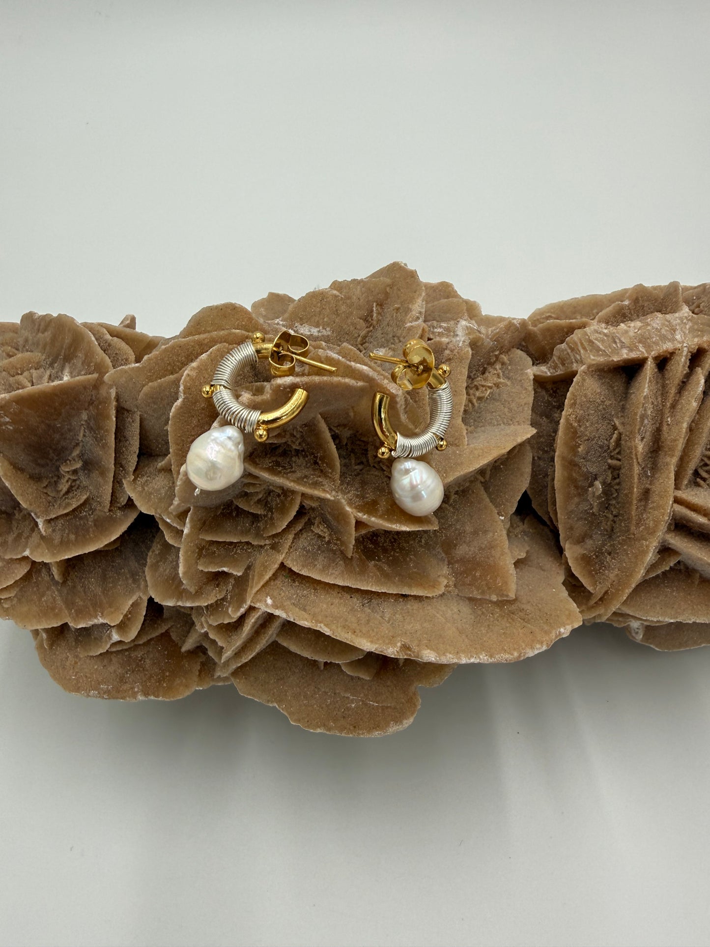 Salento - Chooker with three charms - handmade